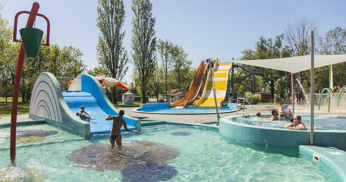 Kids' Paradise House Balatonboglár Екстериор снимка